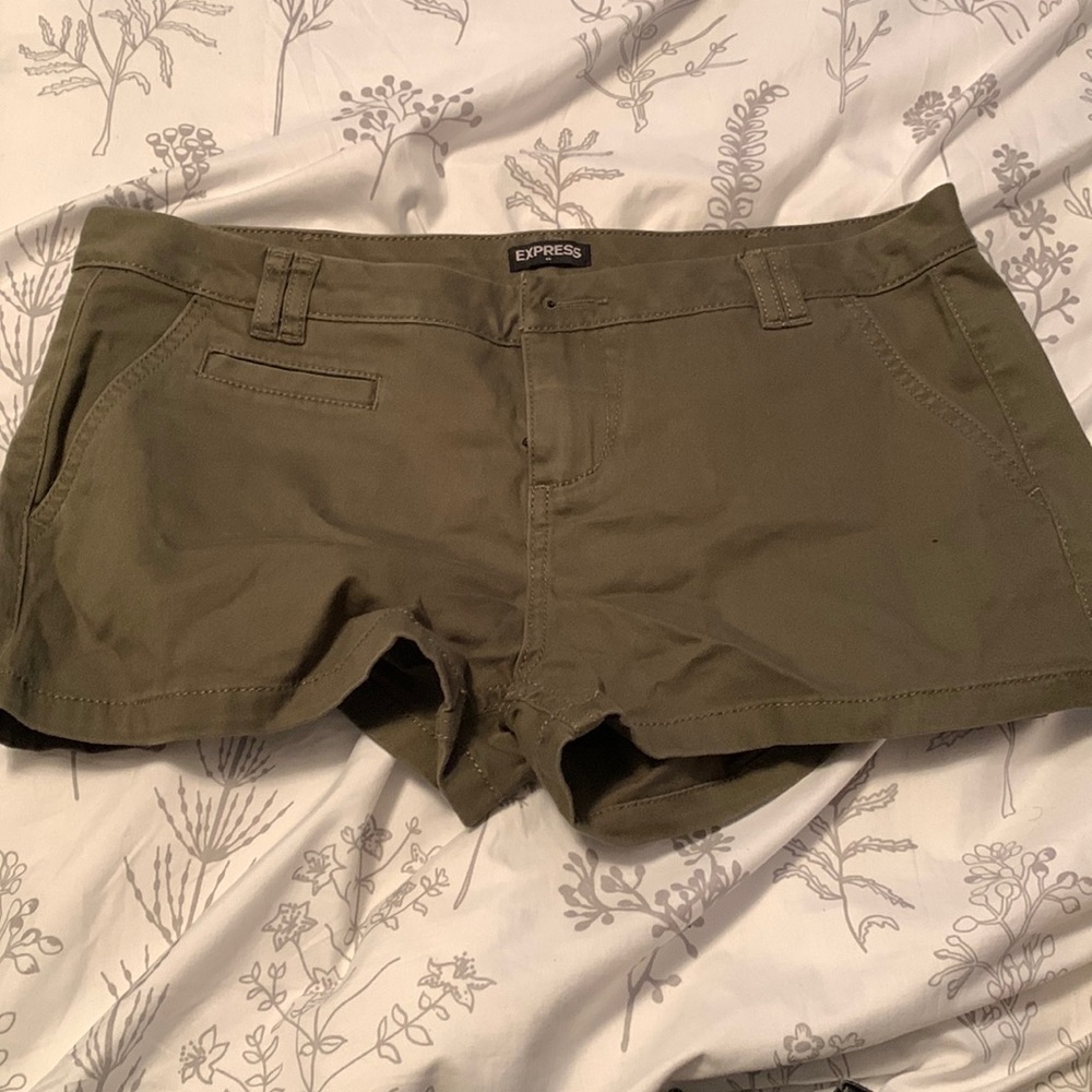 Express Shorts